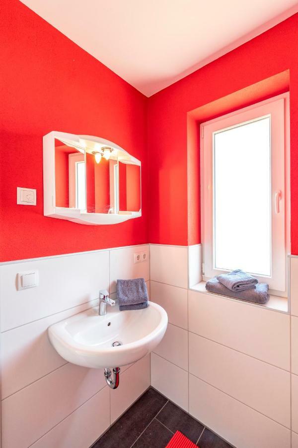 Villa Mia Whg 2 Mit Terrasse, Eg 1 Raum Wohnung Гёрен Экстерьер фото